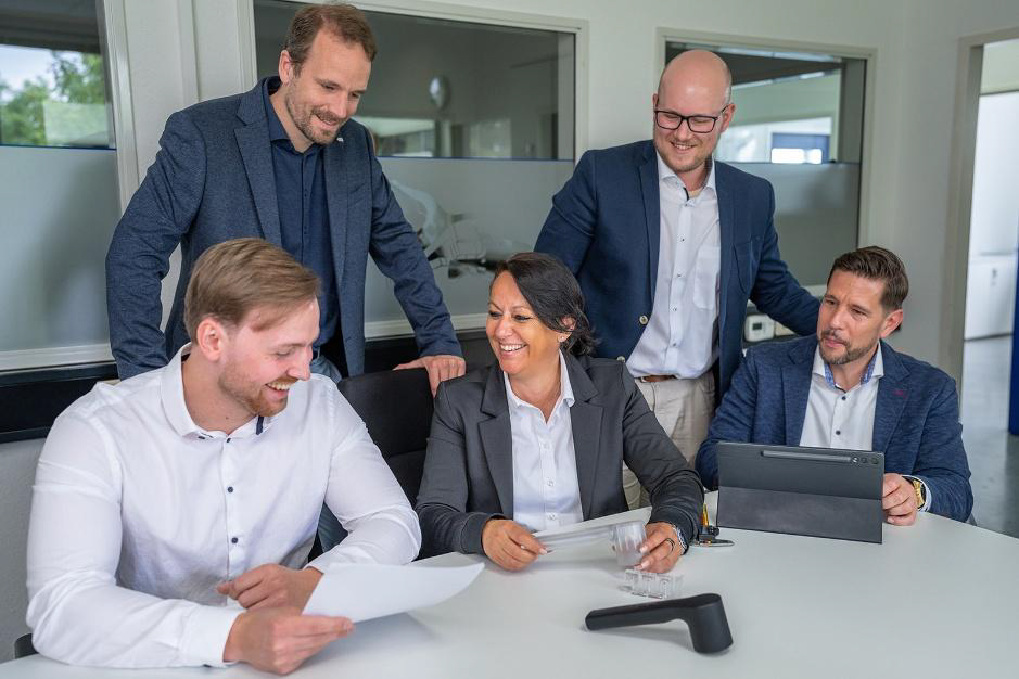 Lüttgens 22.09.2026 Lüttgens Entwicklung eines Kunststoffbauteils mit CAD-Modell und realem Serienbauteil